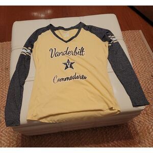 Vintage Style Vanderbilt V-neck Jersey size XL‎